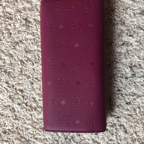 Authentic MCM Wallet - Picture 3 of 7